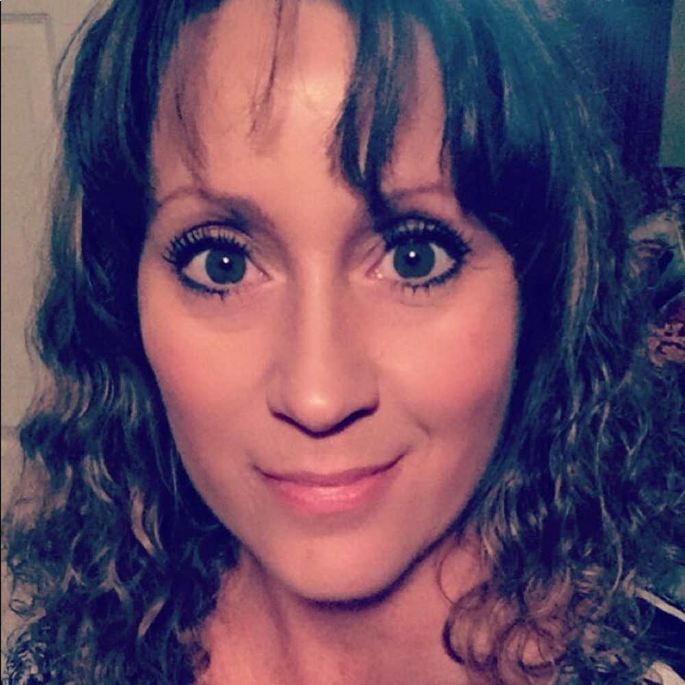 Meet your Posher, Pam